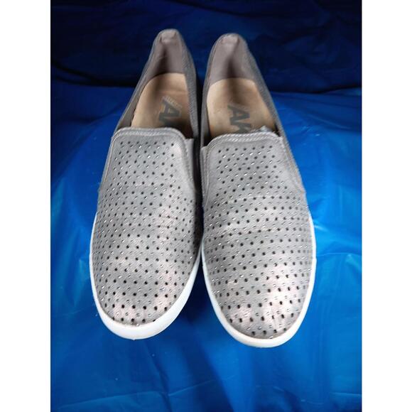 AK Anne Klein Sport AKyork Women’s Slip-On Size 9.5 - Picture 1 of 8